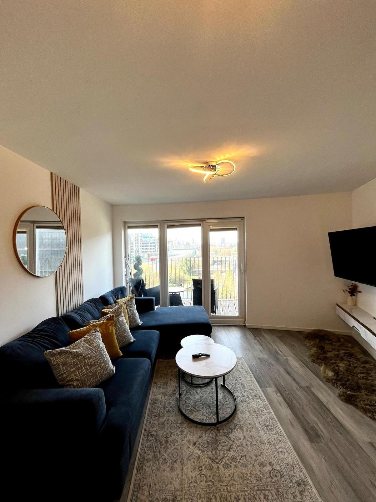 Apartment Chic 2-bed Flat - Coop Live & Ethiad