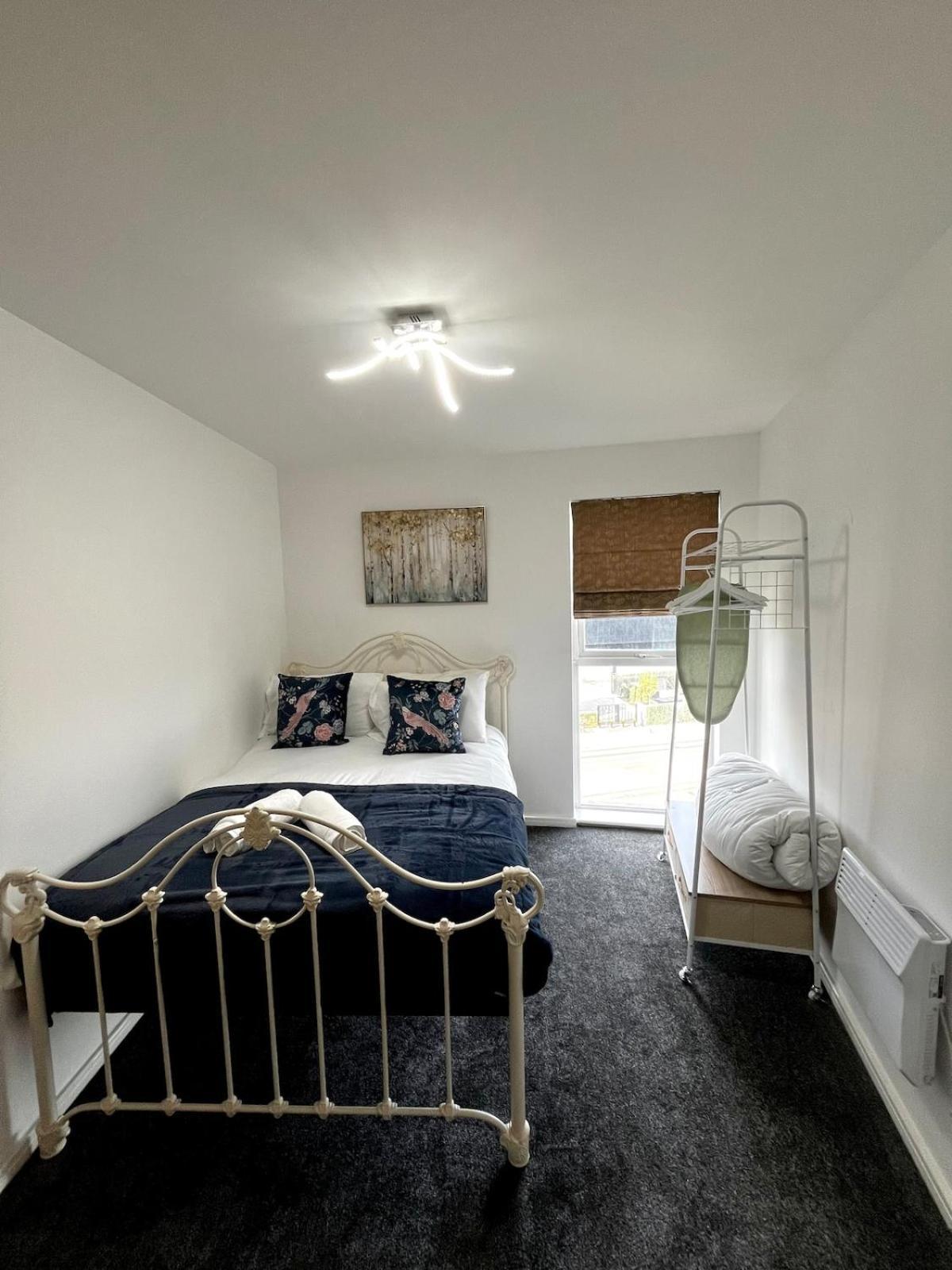 Chic 2-bed Flat - Coop Live & Ethiad Apartment