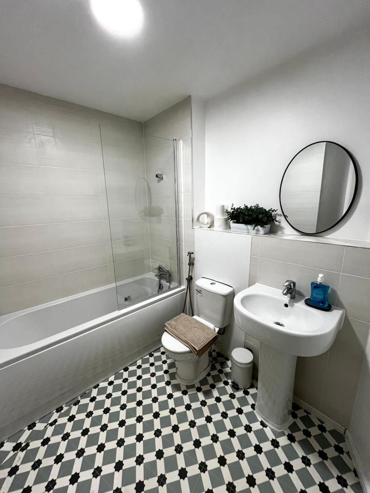 Apartment Chic 2-bed Flat - Coop Live & Ethiad